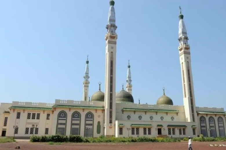 ما عاصمة غينيا؟