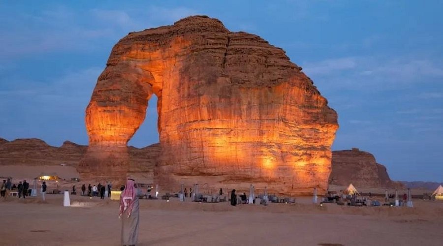 السعودية تتصدّر نموّ إيرادات السياح الدوليين في 2025
