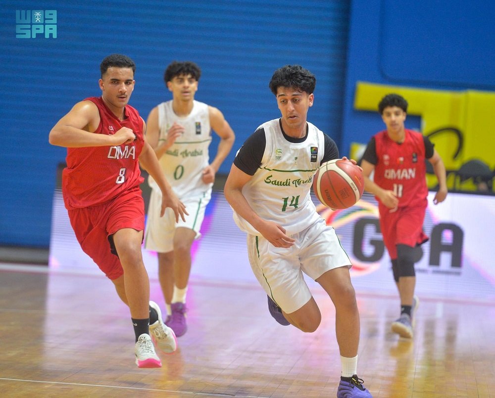 المنتخب السعودي يتفوق على نظيره العماني في البطولة الخليجية لكرة السلة تحت 16 عامًا
