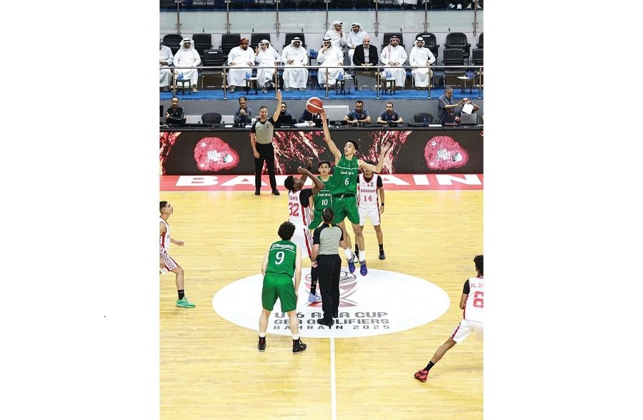 المنتخب السعودي يتفوق على نظيره العماني في البطولة الخليجية لكرة السلة تحت 16 عامًا